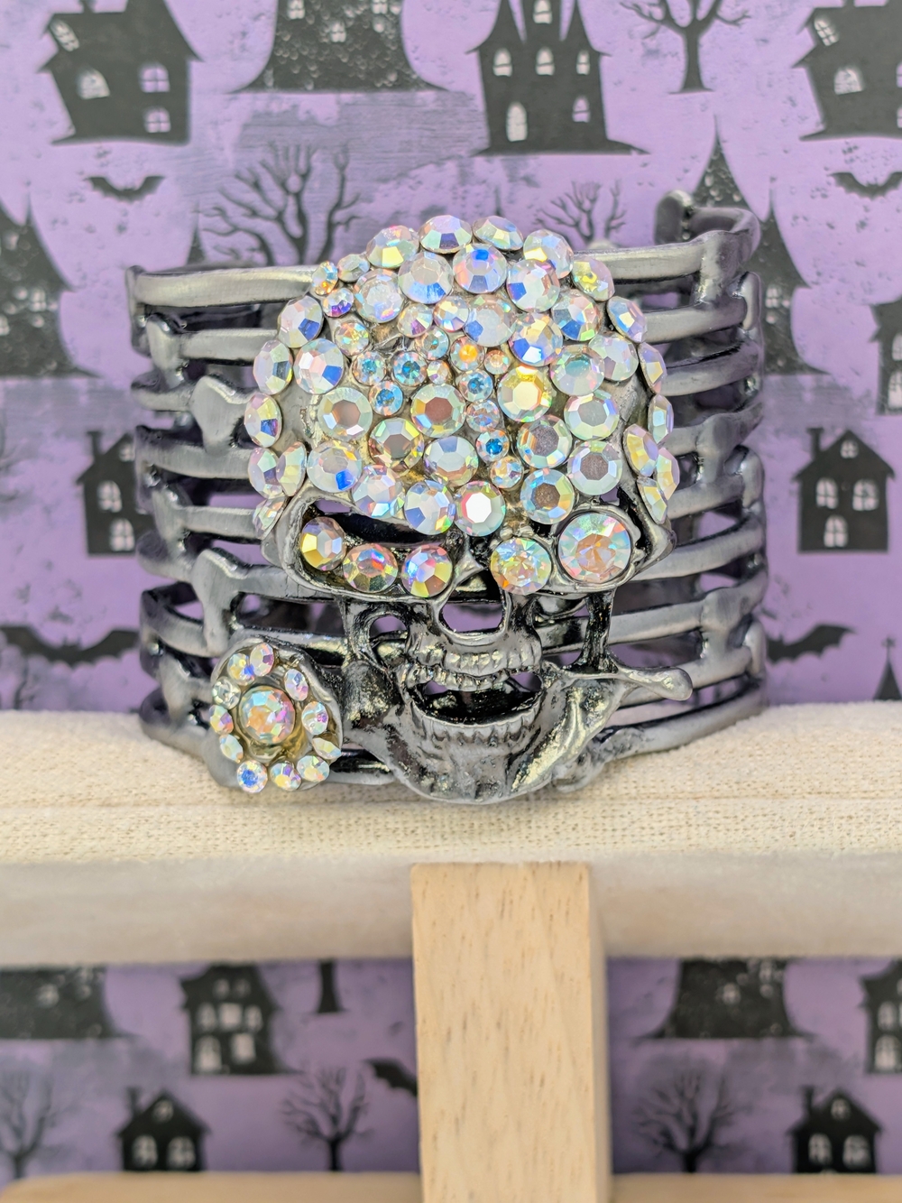 Iridescent Rhinestone Skull Cuff Bracelet - Gun metal Silver
